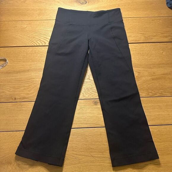 Lululemon black capri size 2 - Picture 1 of 7